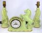Horloge  cheval  vert ple de la Snider Clock Corporation (remontable), avec lampes assorties