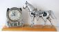 Cheval et horloge  fer  cheval , fini chrome,  mcanisme de rveil remontable, Snider Clock Corp