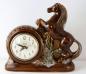 Horloge lectrique et lampe tl avec cheval de porcelaine marron, Snider Clock Corporation