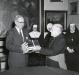 Mgr Albert Tessier remettant les Bulletins des Instituts Familiaux � O.-J. Desaulniers