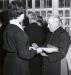 Mgr Albert Tessier signant le rapport des Instituts Familiaux de 1956