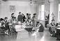 Cours de couture � l'Institut Familial Val-Marie