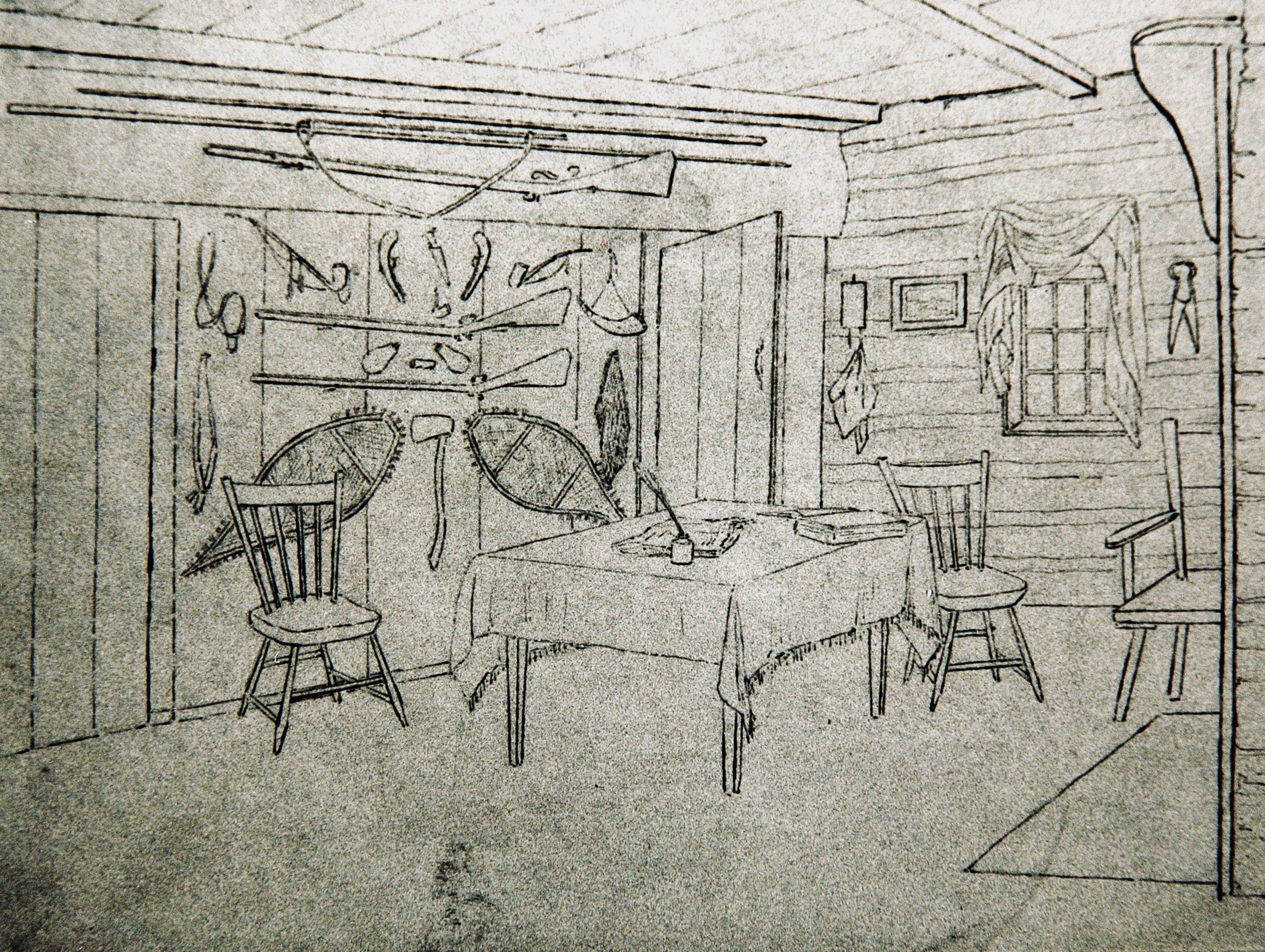 Croquis miniature au fusain de l'intérieur d'une maison en rondins montrant une exposition d'armes, d'outils et une table à écrire.