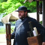 Le comédien Antoine Bertrand incarnant le curé Labelle