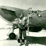 Lamont (Lal) Parsons avec son avion de chasse Hawker Hurricane