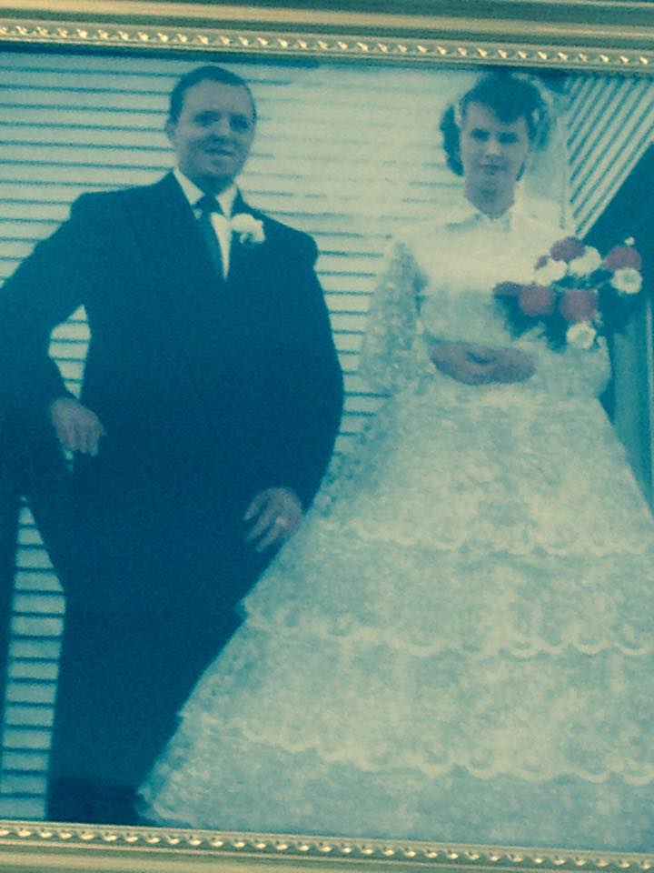 Mike et Priscilla Dicks, le jour de leur mariage en 1960