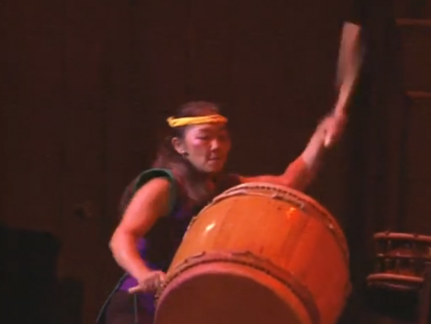  Le batteur de Katari Taiko de Vancouver se produit à Gayla! Une célébration de la culture des femmes au théâtre Orpheum.