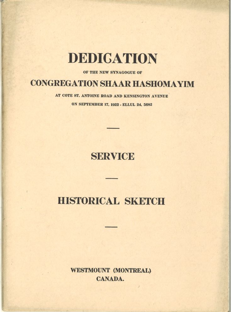Un livret beige avec écriture noire, la couverture du livret de service pour la dédicace de l'édifice Shaar Hashomayim à Westmount. Le document est écrit en anglais.