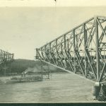 L’installation de la travée centrale