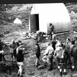 Groupe d’étudiants se tenant près du refuge Batzer