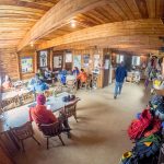 Pièce principale du refuge Conrad Kain