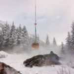 Cargaison de provisions transportée par hélicoptère jusqu’au refuge Wendy Thompson