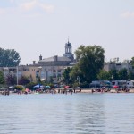 La splendide plage du port