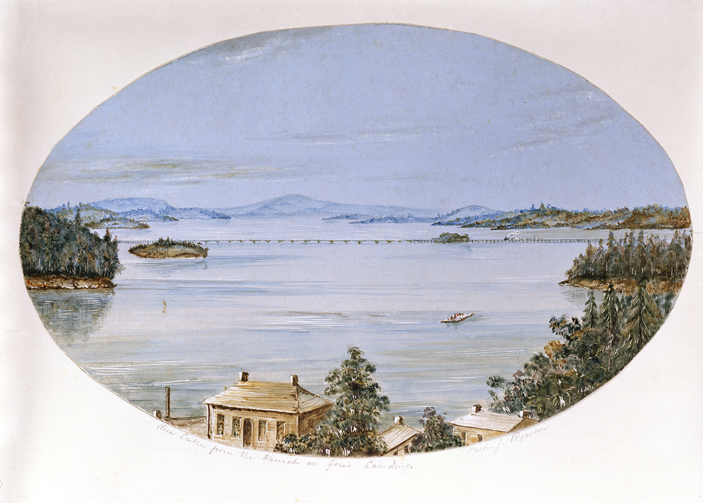 Photo d’une aquarelle représentant des toits de maisons en avant-plan, des montagnes en arrière-plan et l’eau calme entre les deux. Au milieu, il y a une machine à vapeur, avec un nombre indéterminé de wagons, qui traverse le long pont. Il y a aussi une barge tout près.