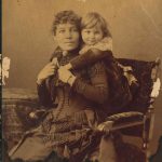 Isabella Lougheed et son fils Clarence
