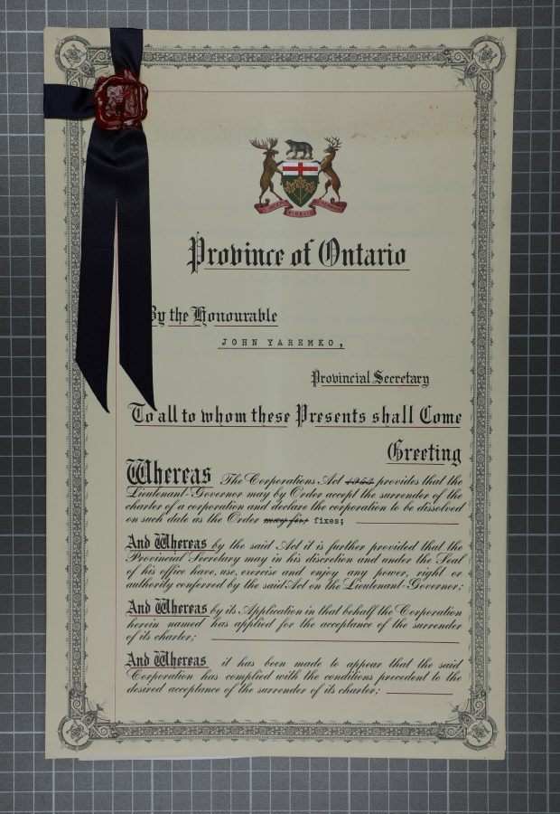 Photographie du certificat original daté d'avril avec ruban noir et sceau dans le coin supérieur gauche.