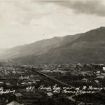 Une vue en plongée de Fernie, C.-B.