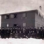 Un pavillon-dortoir de la Compagnie charbonnière du pas du Nid-de-Corbeau, 1898.