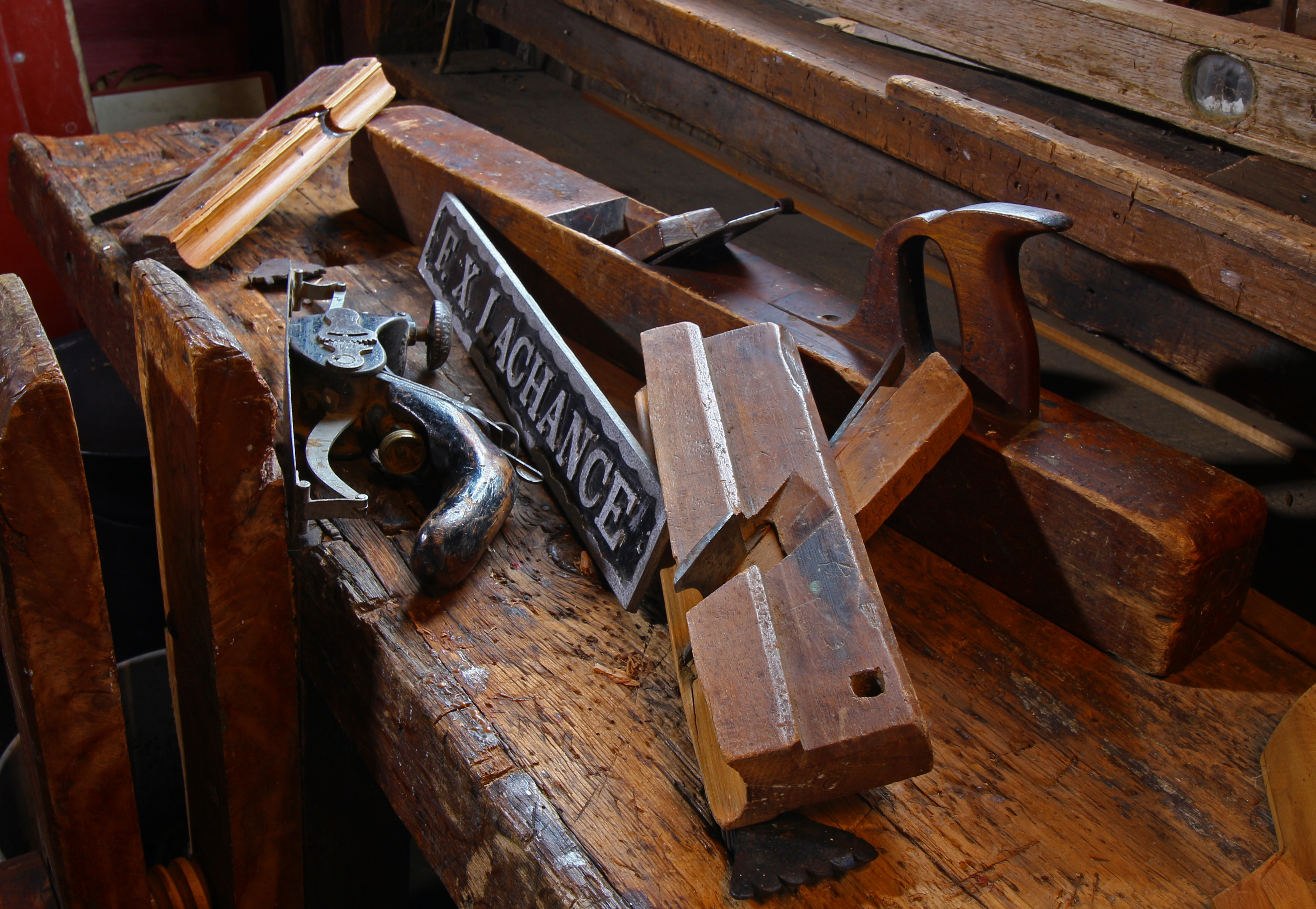 Outils de menuiserie d'époque  François-Xavier Lachance, un artisan  d'exception, constructeur de bateaux de plaisance en bois à l'île d'Orléans