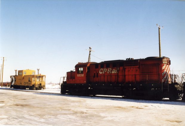 Lacolle utilise des locomotives pour produire de l'électricité.