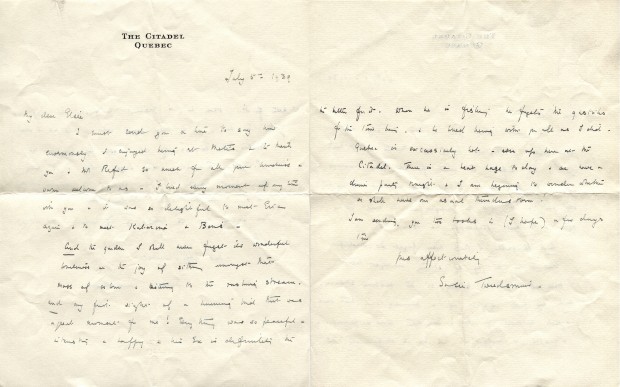 Lettre manuscrite datée du 5 juillet 1939, écrite par Susie Tweedsmuir, l'épouse du Gouverneur générale du Canada, Lord Tweedsmuir.