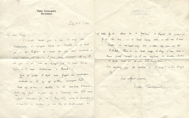 Lettre manuscrite datée du 5 juillet 1939, écrite par Susie Tweedsmuir, l'épouse du Gouverneur générale du Canada, Lord Tweedsmuir.