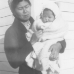 Hattie et son bébé, c. 1942