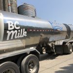 Camion de BC Milk de Bandrova Farms Ltd.