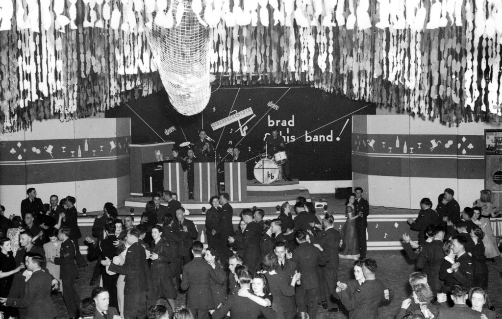 Les parties dansantes étaient fréquentes à la base de Claresholm, en