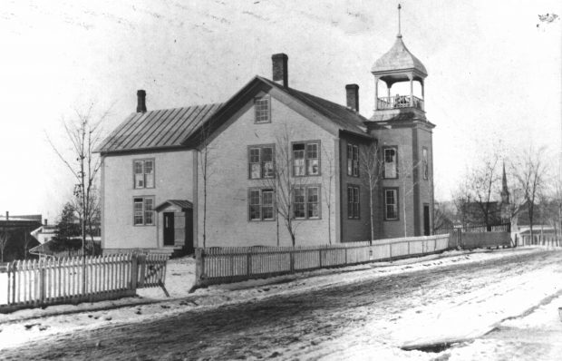 Magog Academy façade du côté St-Patrice