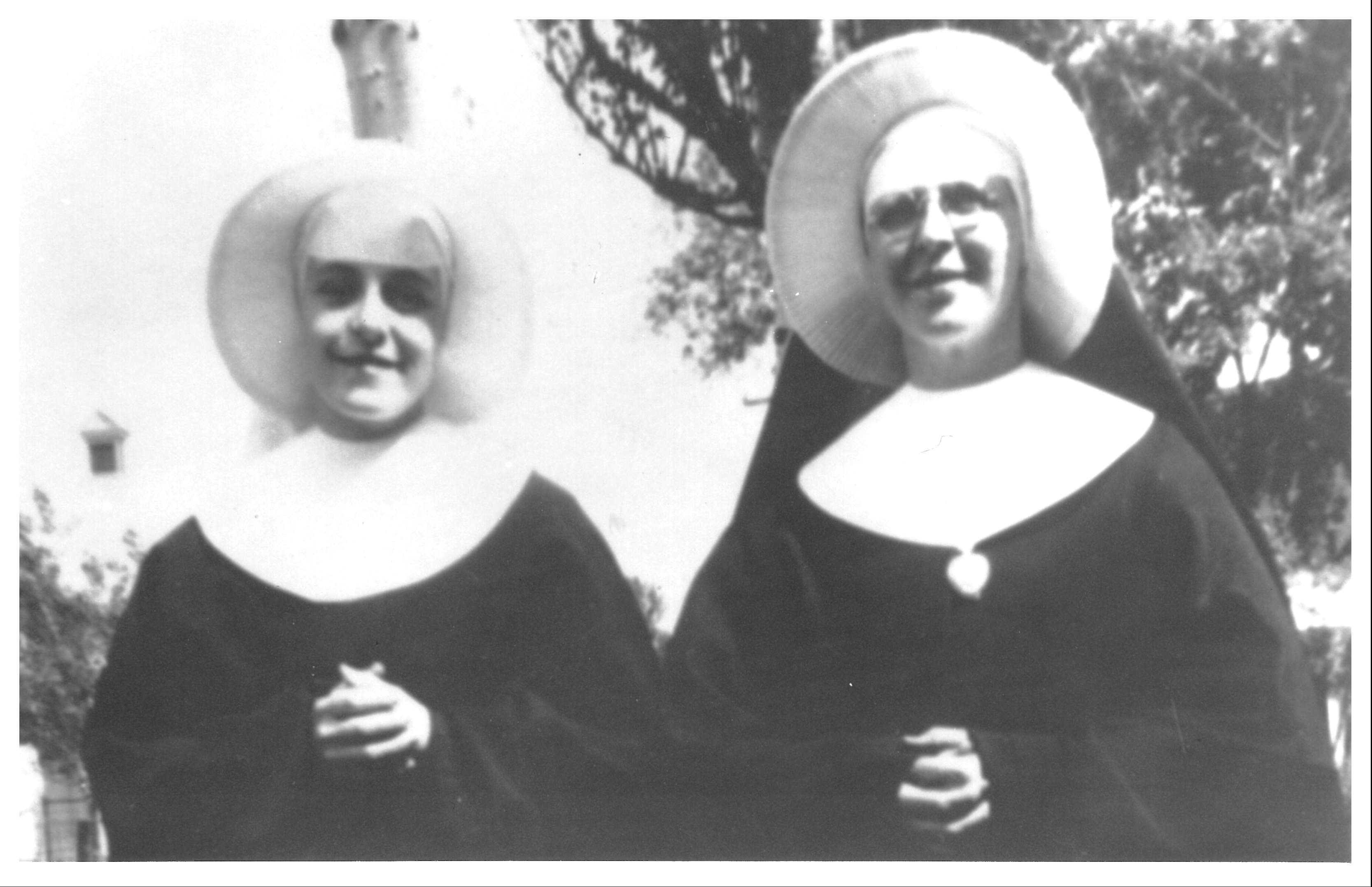 Deux nonnes 