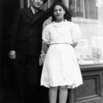 Peter et Doris Boulos devant le Princess Store