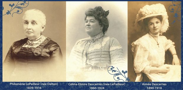 Montage photographique. À gauche se trouve le portrait de Philomène Dalton, au centre, celui de Célina-Elmire LePailleur et à droite, celui d'aimée Descarries. Une bordure bleue avec des motifs de fleurs encadre le tout. Leurs noms et leurs années de naissance et de décès sont dans le bas.