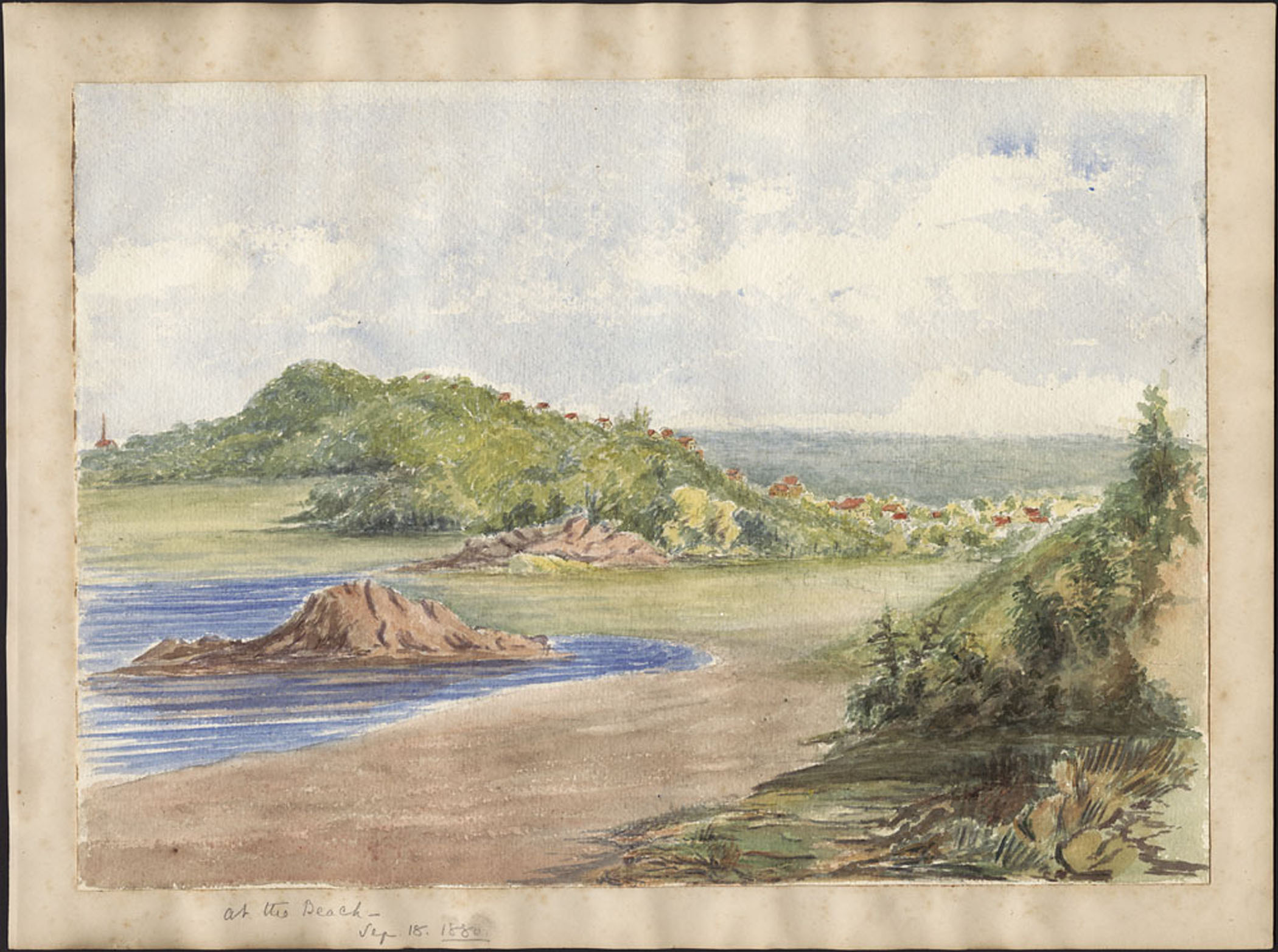 Une aquarelle dépeignant un doux paysage fluvial, une eau calme nappant un petit croissant de plage bordé d’une végétation verdoyante au premier plan. On peut distinguer des fleurs colorées en arrière-plan.