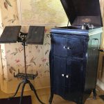 Gramophone Victrola à la villa Les Rochers