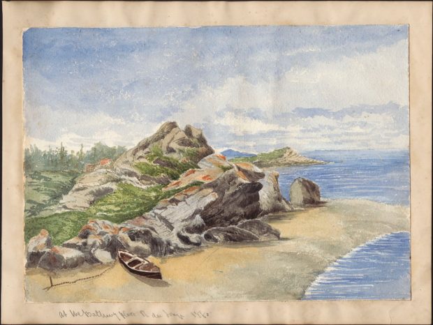 Aquarelle vibrante illustrant l’étendue longitudinale du fleuve, un affleurement rocheux se profilant audessus d’une plage de sable fin où est amarré un canot. En arrière-plan, une rangée d’arbres sous une bande de nuages ondulants. 