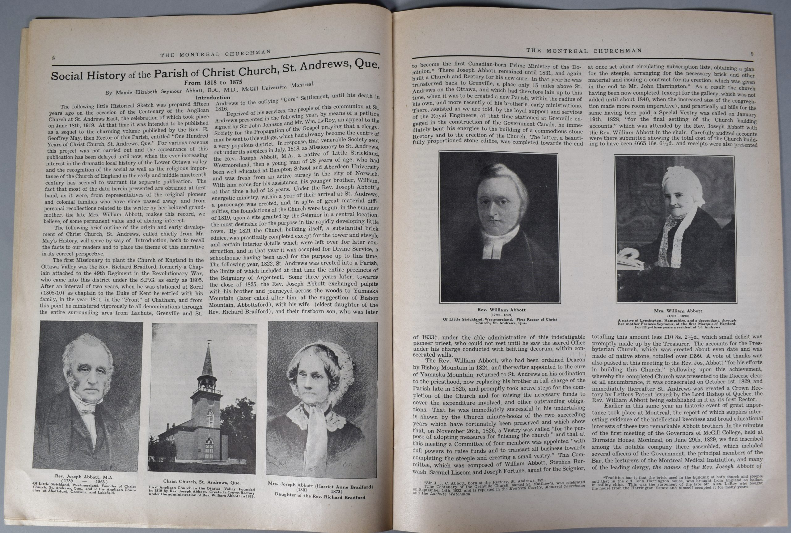 Pages 8 et 9 du Montreal Churchman de juin 1934, encre noire sur papier sépia. Sur la page de gauche, en haut, le titre : « Social History of the Parish of Christ Church, St. Andrews, Que. From 1818 to 1875 By Maude Elizabeth Seymour Abbott, B.A., M.D., McGill University, Montreal. ». Suit un texte d’introduction en deux colonnes. Le tiers inférieur est occupé par trois photographies noir et blanc : le Rev. Joseph Abbott, l’église Christ Church de Saint-André et Mrs. Joseph Abbott (Harriet Anne Bradford). Le texte en deux colonnes continue à la page de droite et est traversée, au centre, par deux photographies, celle du Rev. William Abbott et celle de Mrs. William Abbott.