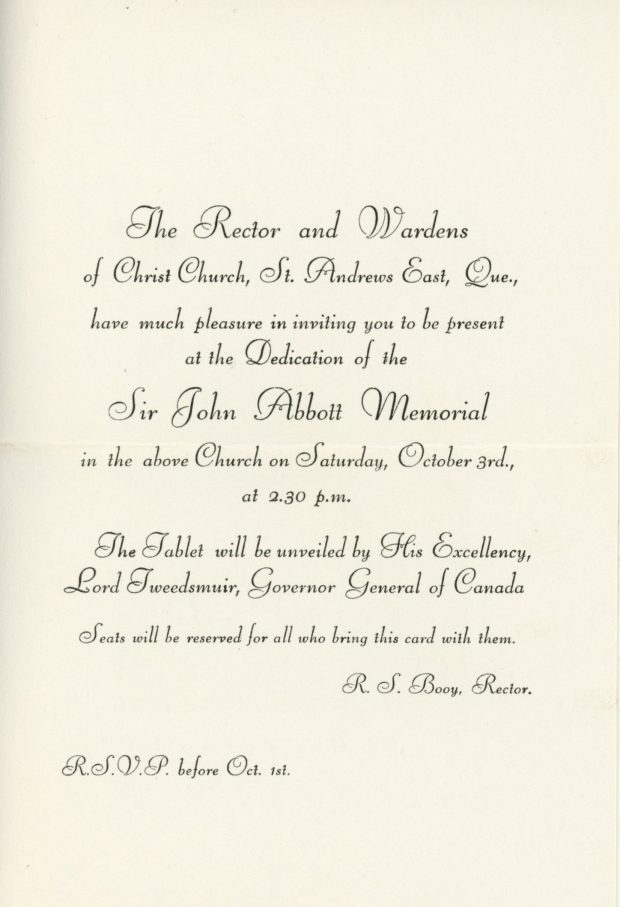 Côté verso du carton d’invitation à la cérémonie commémorative de Sir John Joseph Caldwell Abbott à l’église Christ Church. Détails sur l’heure et le déroulement de la cérémonie. On annonce la présente de Lord Tweedsmuir.