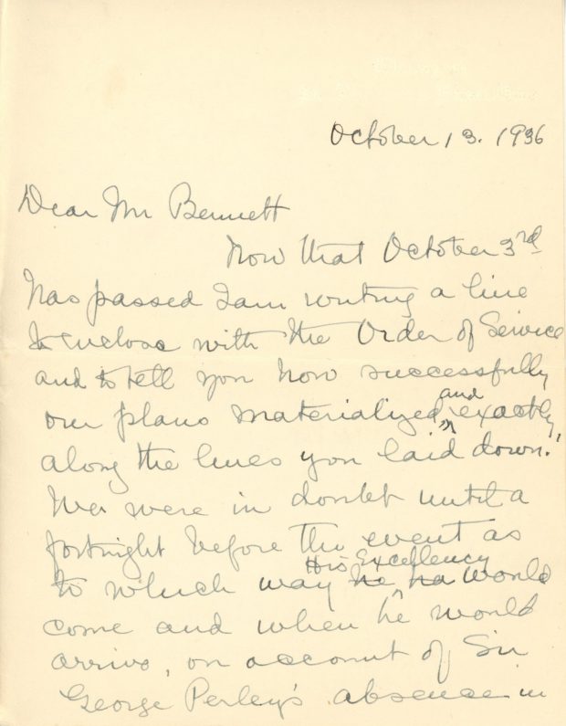 Lettre manuscrite de Maude Abbott à l’ancien Premier ministre R.B. Bennett (Richard Bedford Bennett) datée du 13 octobre 1936, encre noire sur papier sépia. Elle résume la cérémonie commémorative de Sir John Joseph Caldwell Abbott du 3 octobre 1936. Elle dit être heureuse de l’engouement des gens de la région pour un tel évènement et remercie le Premier ministre pour son intérêt et son aide dans la réalisation de cette cérémonie.