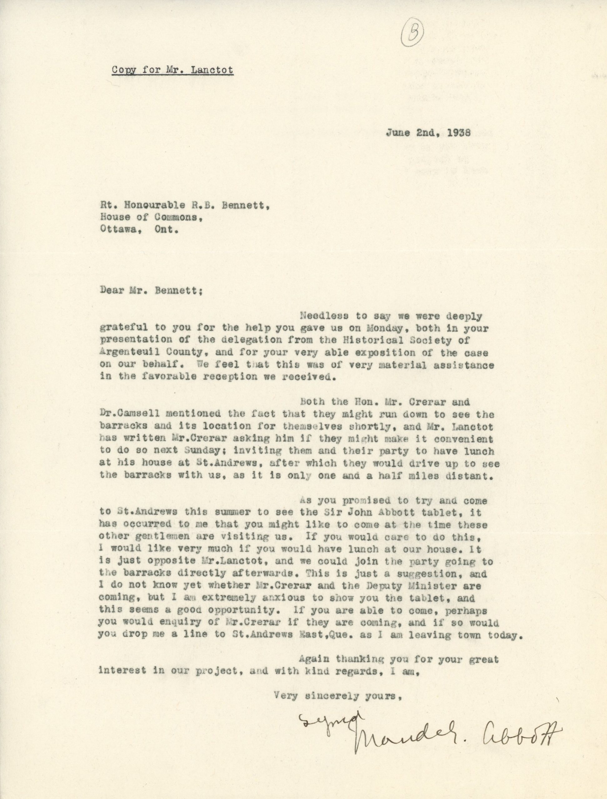 Copie d’une lettre dactylographiée de Maude Abbott à R.B. Bennett datée du 2 juin 1938. Elle le remercie pour son aide auprès de la Société historique du comté d’Argenteuil et la caserne et l’invite à venir la visiter à St-Andrews.