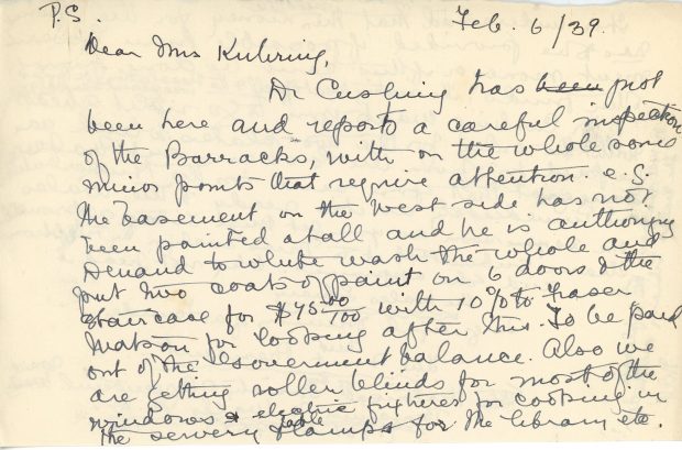 Lettre manuscrite de Maude Abbott è Mrs. Kuhring, 5 février 1939, papier sépia et encre noire et violette. Elle mentionne qu’elle n’était pas assez bien pour le voyage en train et en voiture jusqu’à Lachute, répond et pose des questions en lien avec la dernière lettre de Mrs. Kuhring sur les affaires du Musée, explique que sa convalescence est douloureuse à cause d’une fracture et d’une ancienne blessure.
