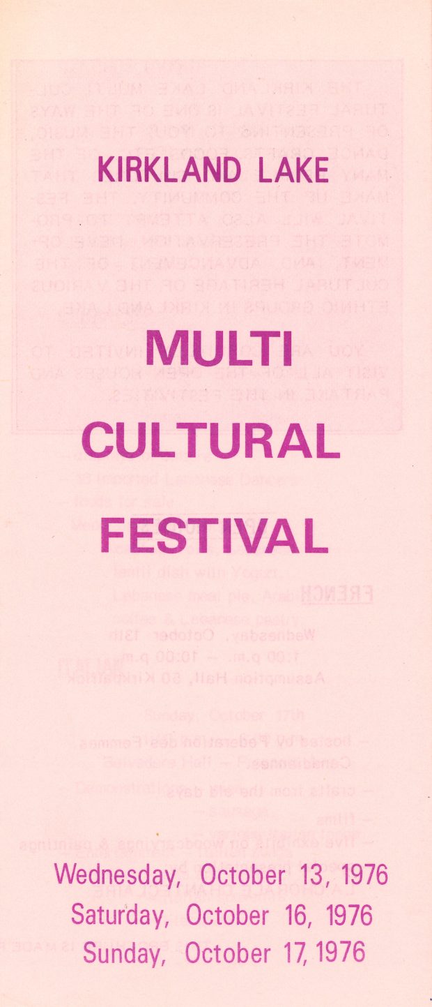 Pamphlet rose du festival multiculturel de Kirkland Lake de 1976.