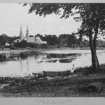 L’église de la Visitation de la Bienheureuse-Vierge-Marie vue de l’île de la Visitation vers 1900