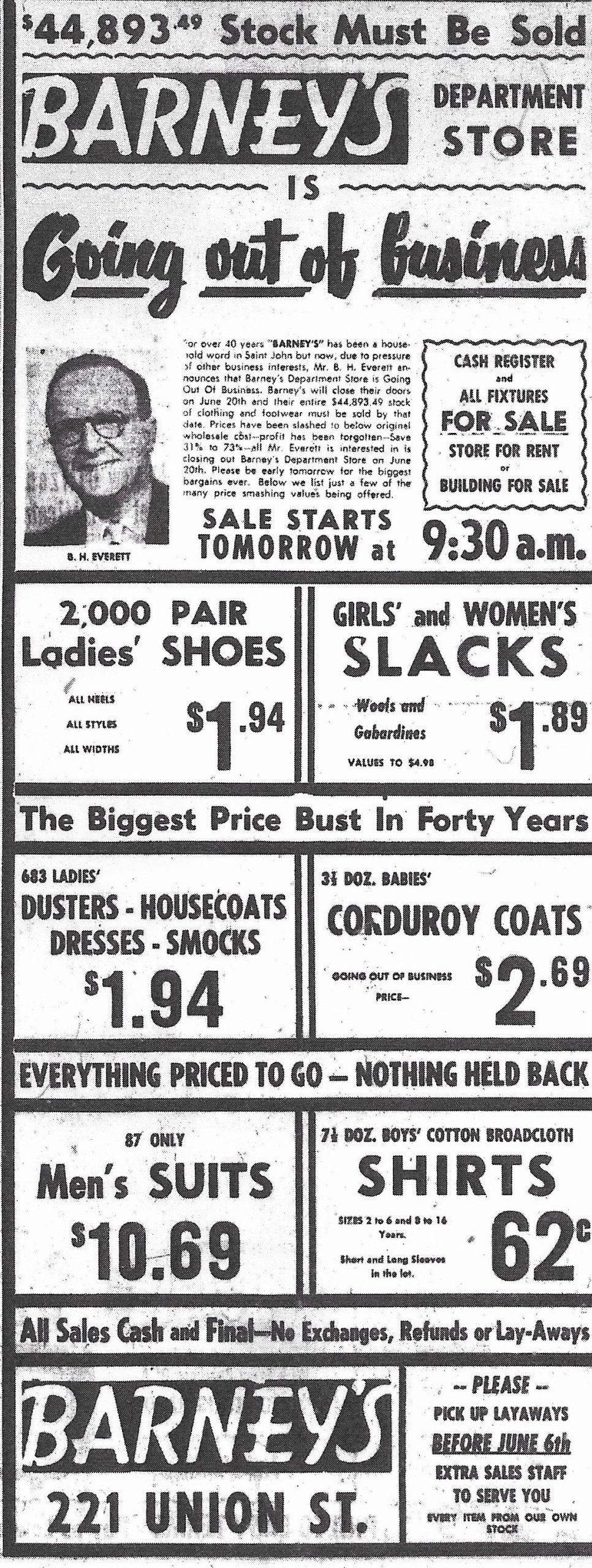 Publicité de presse intitulée « Barney’s Department Store is Going Out of Business » avec une liste de vêtements et de chaussures pour hommes et femmes.