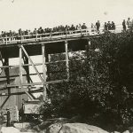 Une cargaison est tombée du pont de Trois-Pistoles en 1925 à la suite d’un accident de voiture.