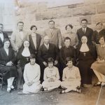 La famille Lévesque en visite chez les Sœurs du Saint-Rosaire à Rimouski.