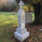 La pierre tombale de Philip et Sarah Jackman au cimetière d’Aberdeen, à Abbotsford, en 2017