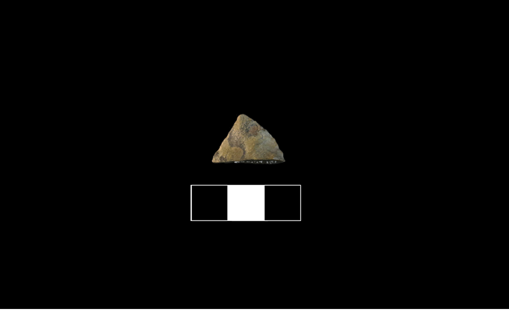 Fragment d'un outil en pierre modifié sur deux côtés