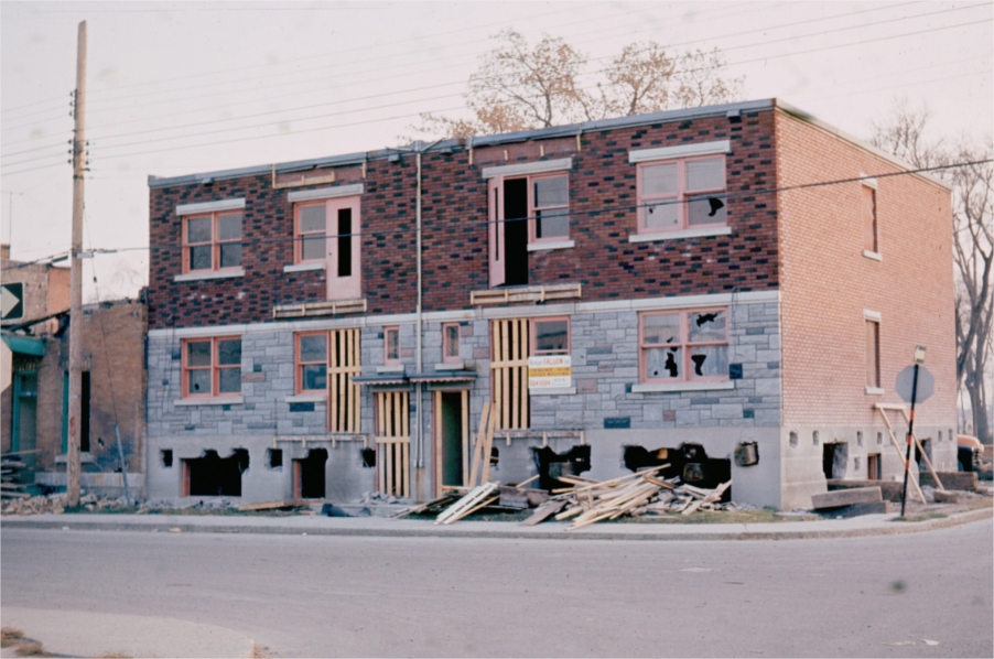 Un bâtiment en démolition