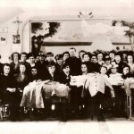 Les membres du Cercle de fermières dans la salle L’Heureux en 1945